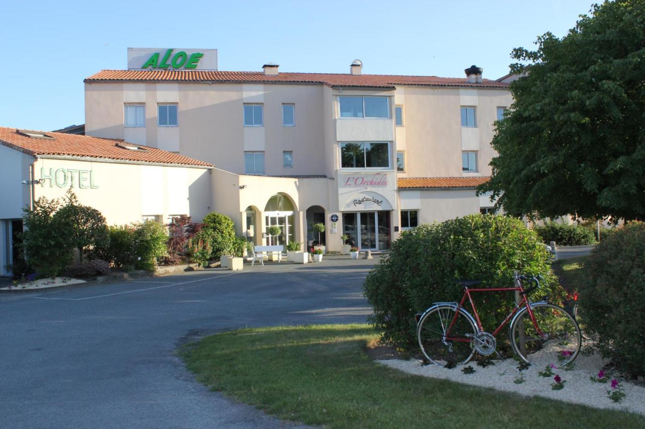 Logis Hotel Restaurant Aloe Les Herbiers Zewnętrze zdjęcie