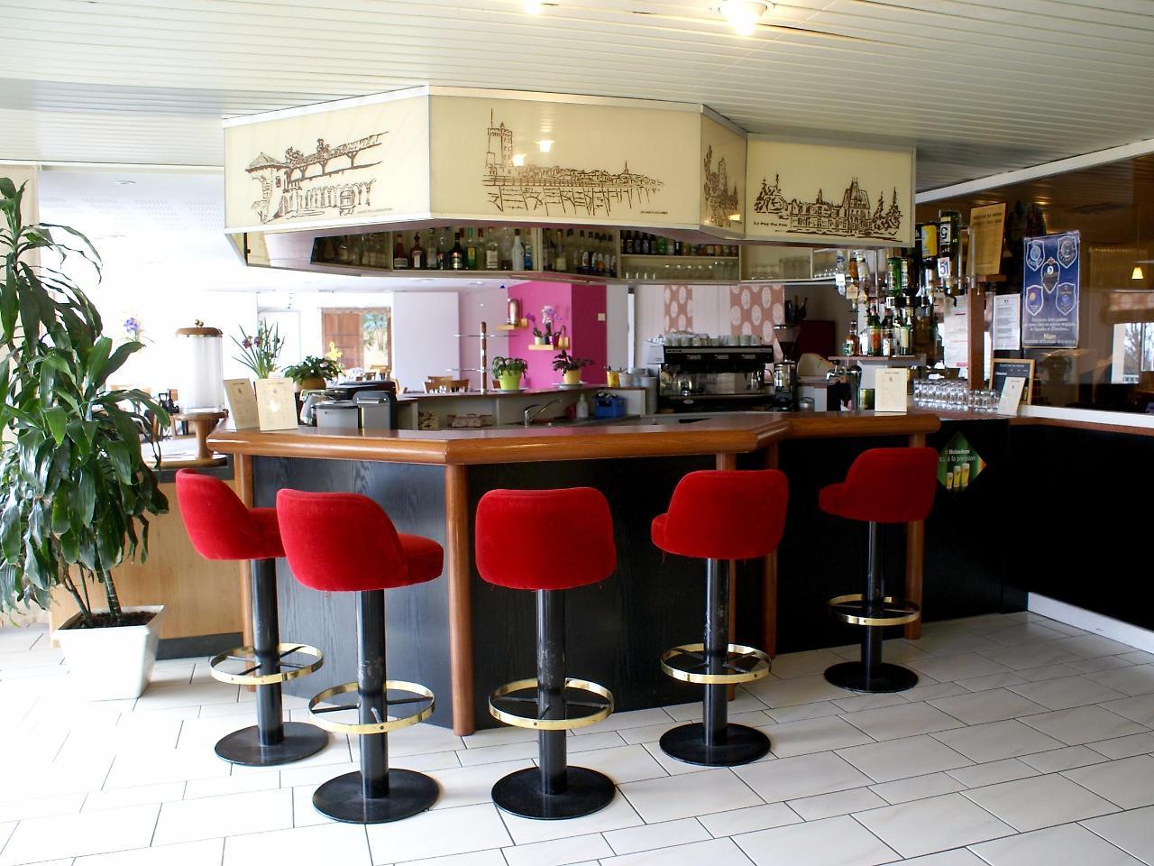 Logis Hotel Restaurant Aloe Les Herbiers Zewnętrze zdjęcie