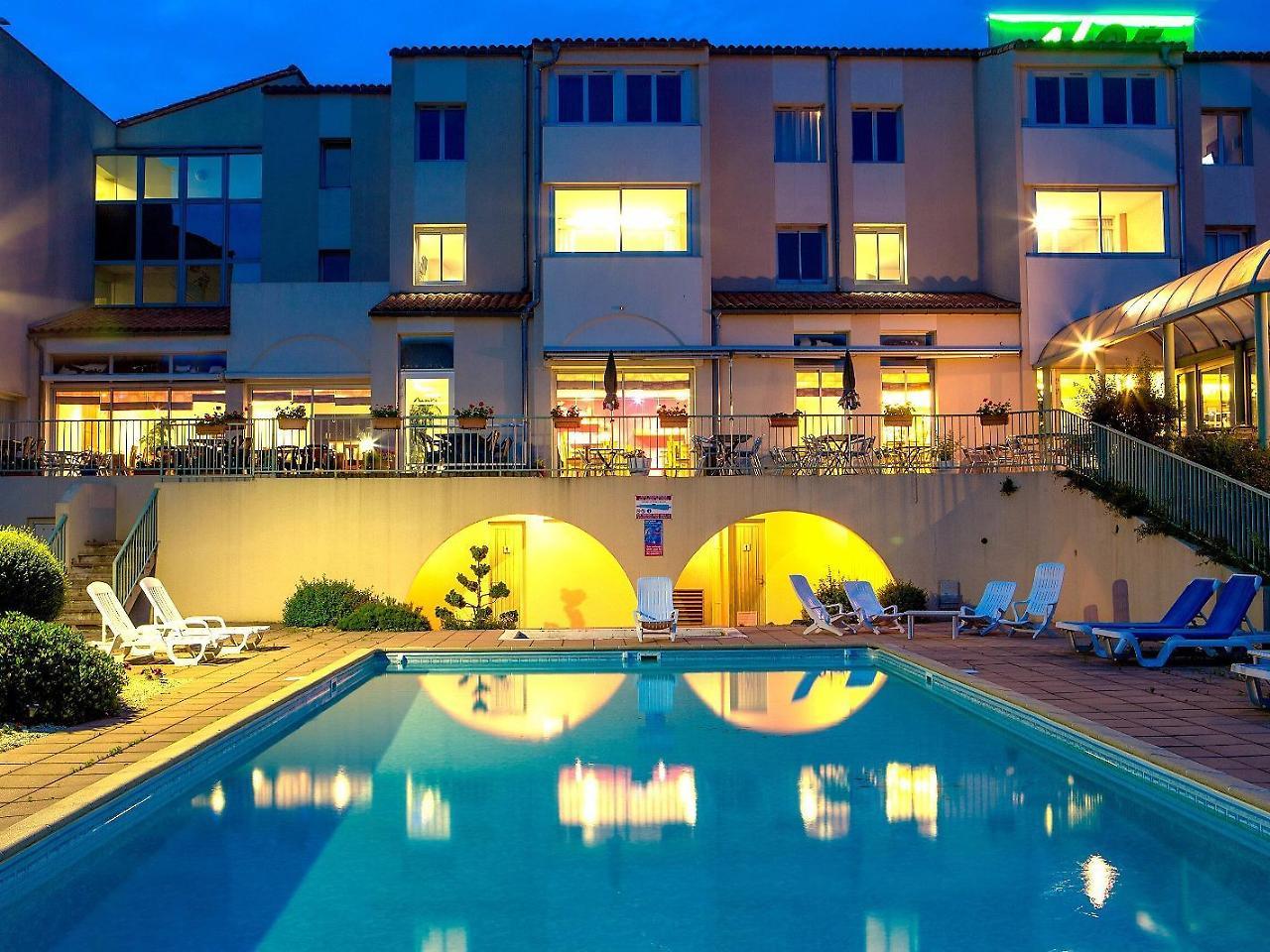 Logis Hotel Restaurant Aloe Les Herbiers Zewnętrze zdjęcie