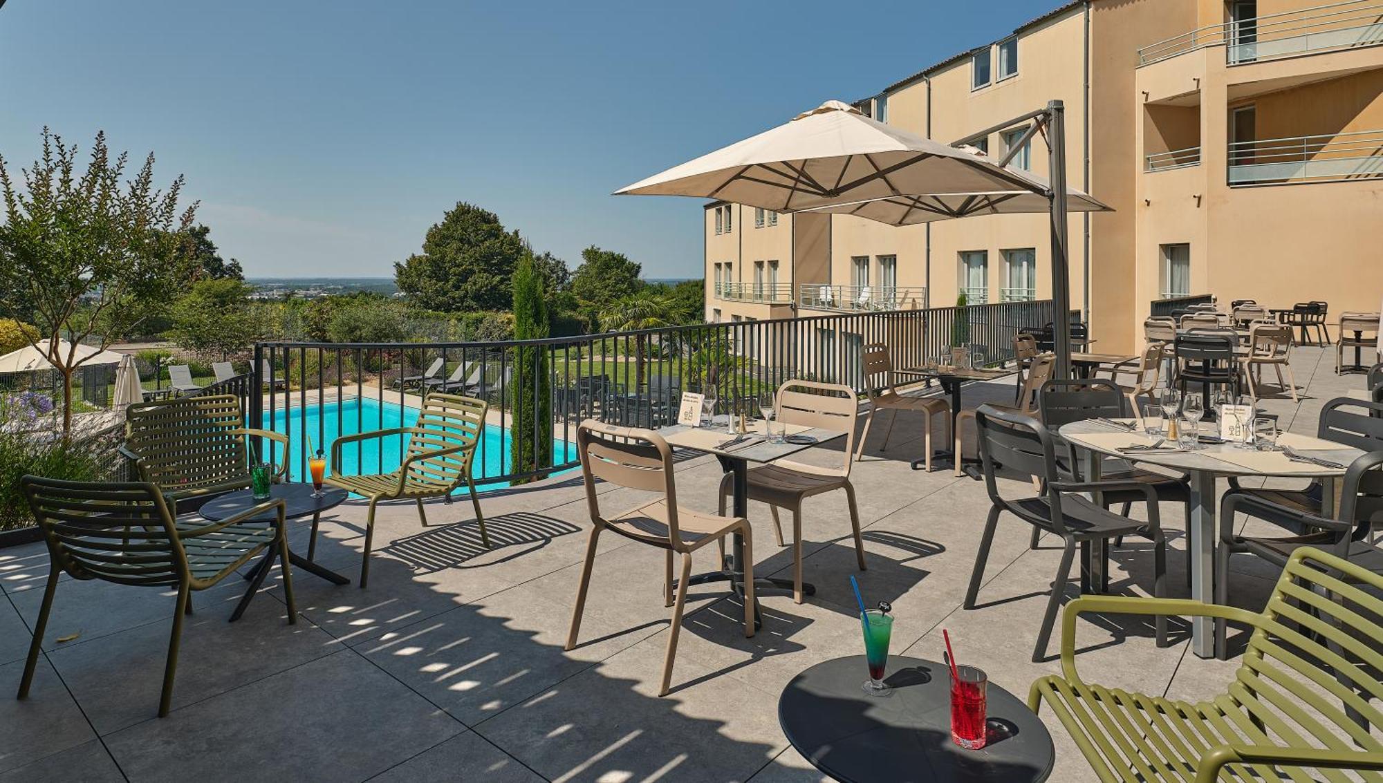 Logis Hotel Restaurant Aloe Les Herbiers Zewnętrze zdjęcie