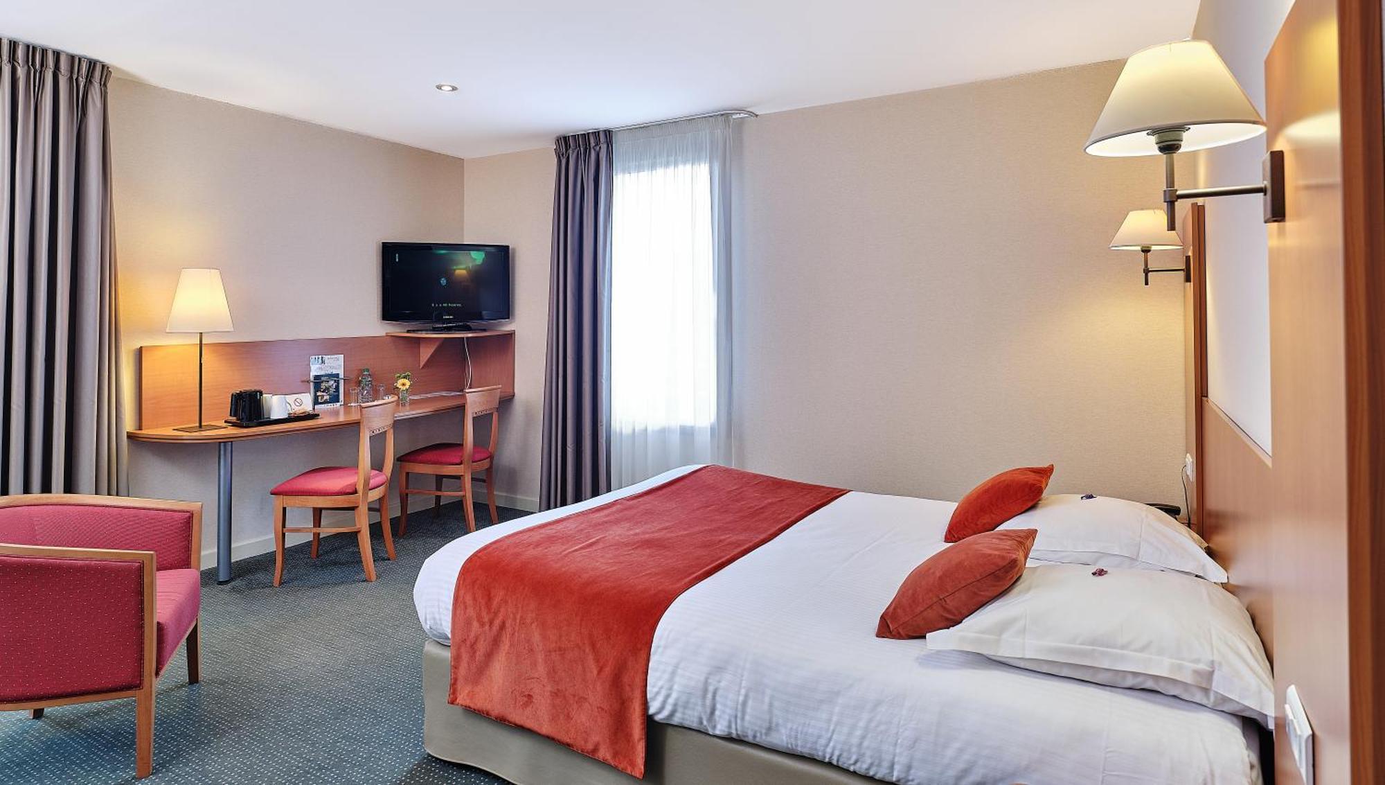 Logis Hotel Restaurant Aloe Les Herbiers Zewnętrze zdjęcie