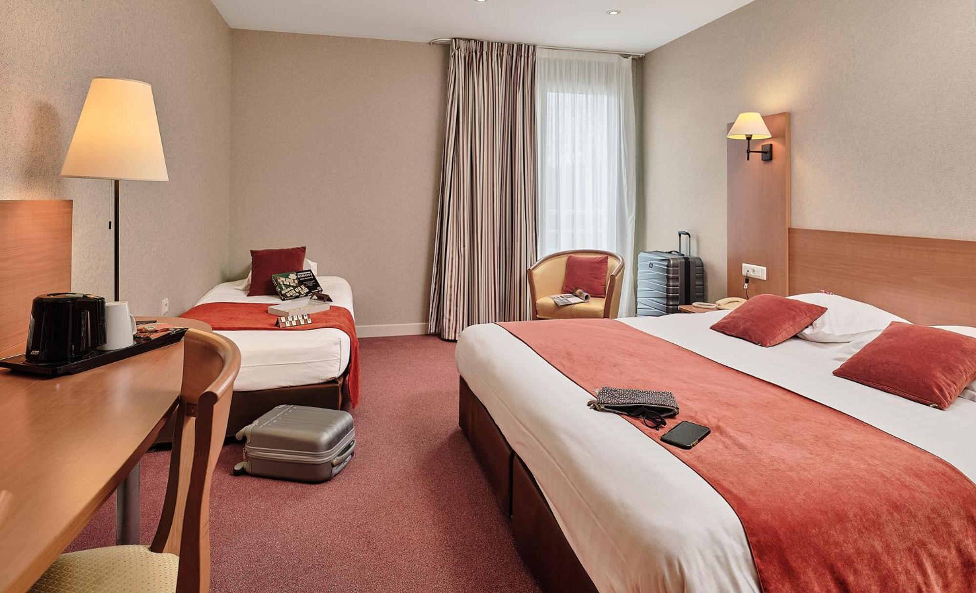 Logis Hotel Restaurant Aloe Les Herbiers Zewnętrze zdjęcie