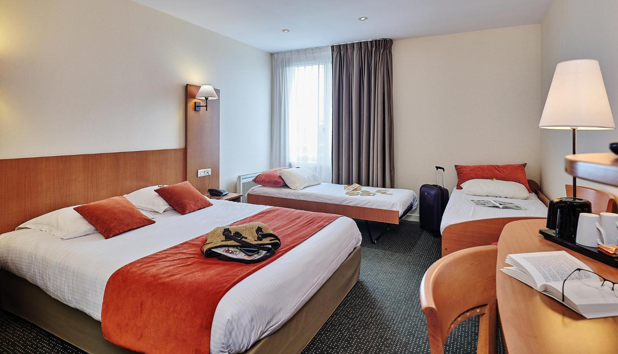 Logis Hotel Restaurant Aloe Les Herbiers Zewnętrze zdjęcie