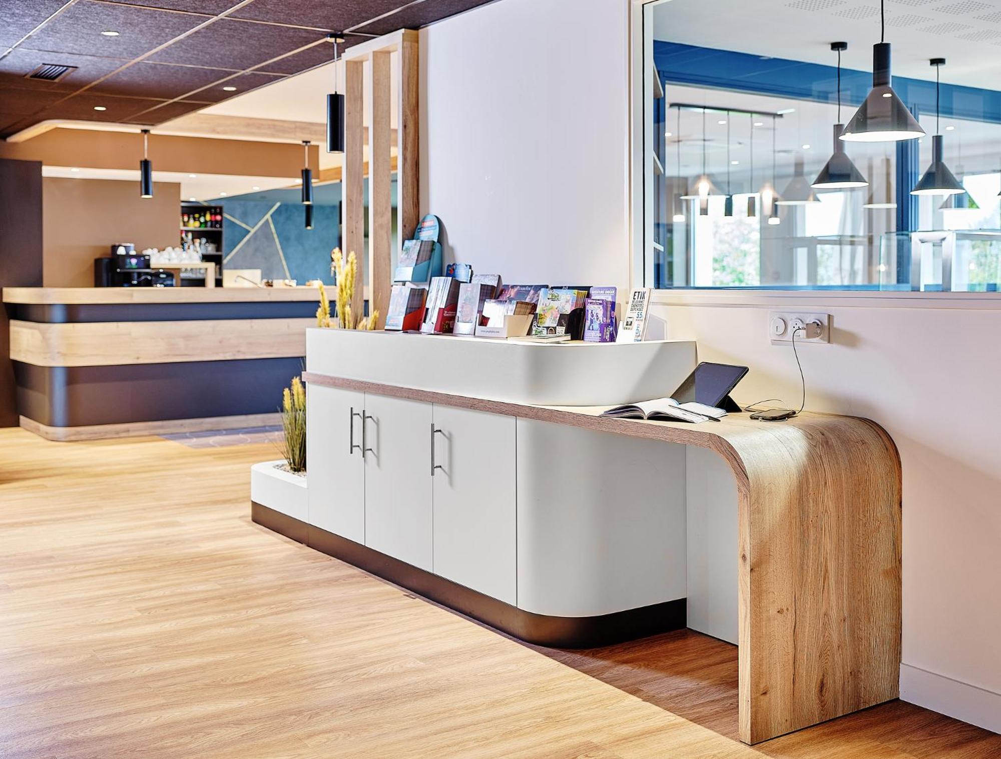 Logis Hotel Restaurant Aloe Les Herbiers Zewnętrze zdjęcie